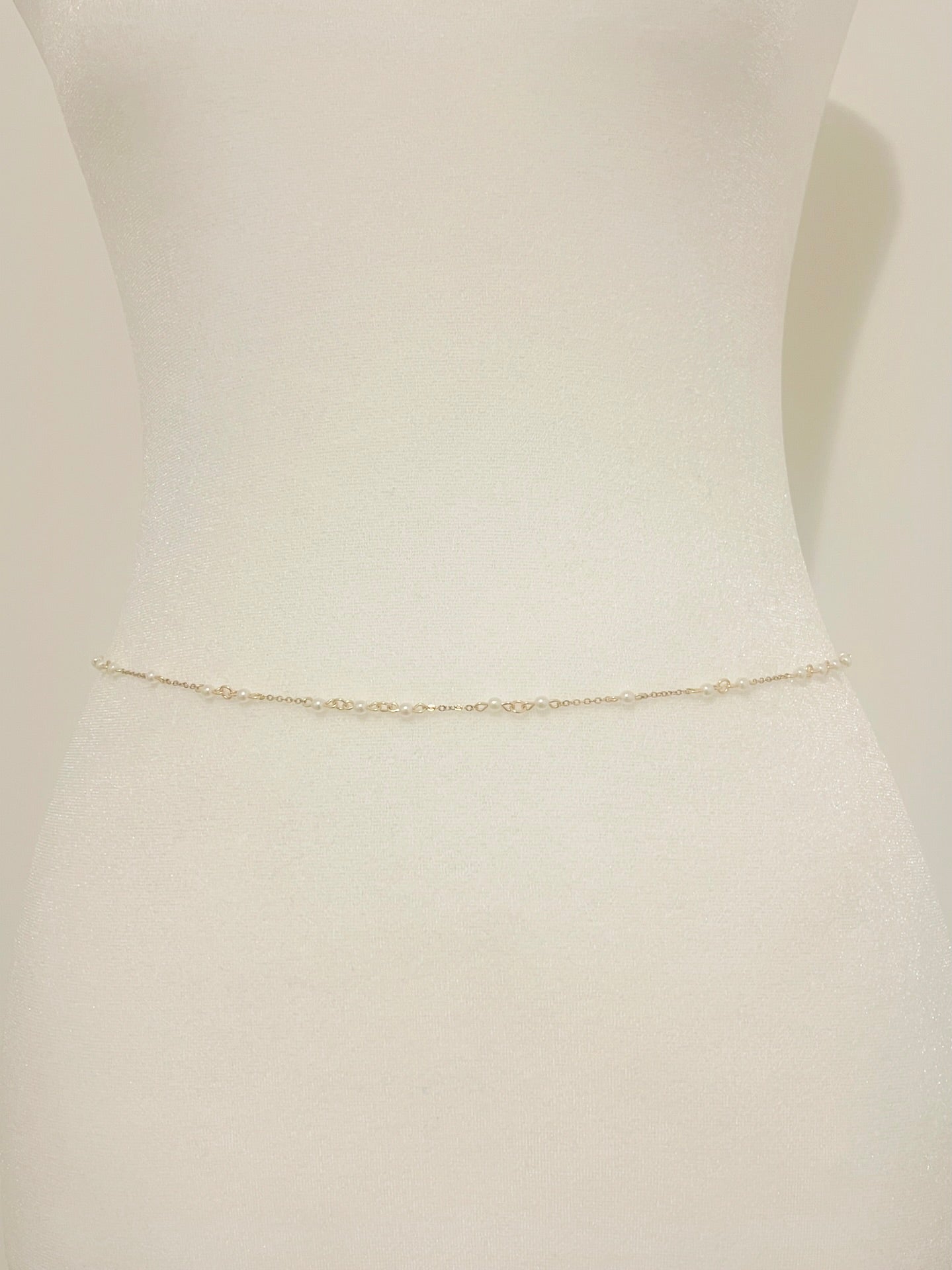Delicate gold chain waist bead with pearls, handmade jewelry for elegant everyday wear