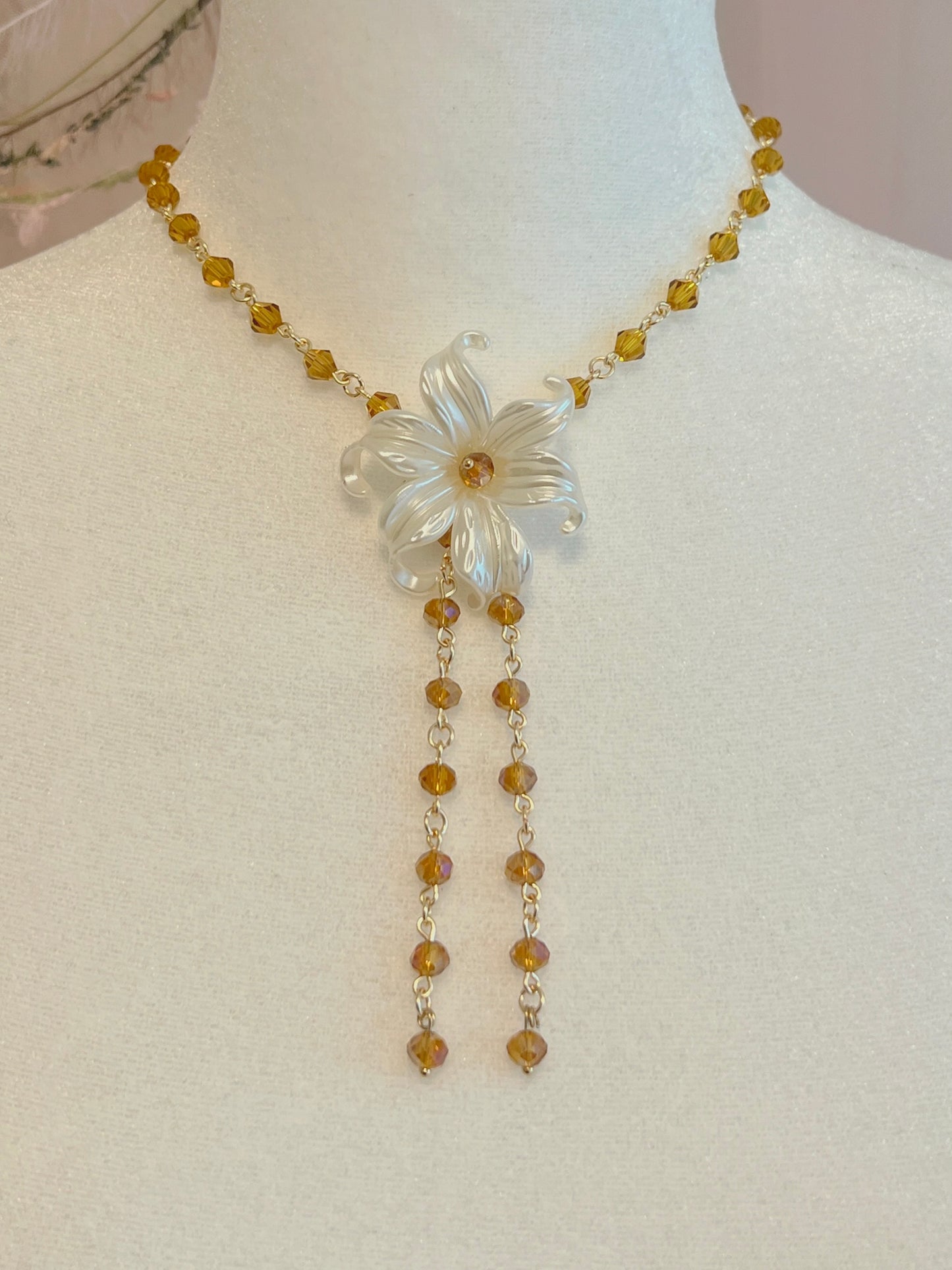 Iris Necklace in Honey