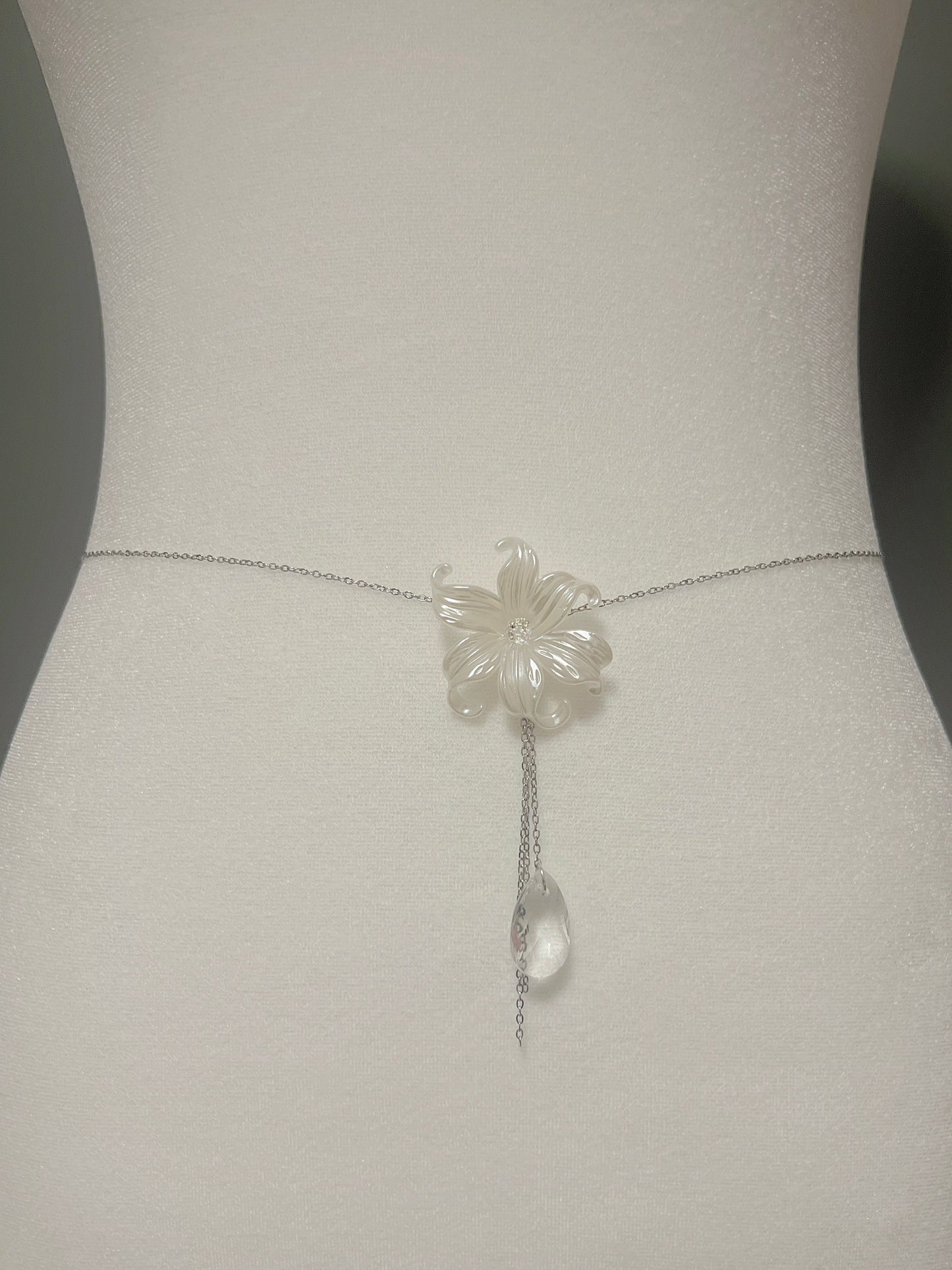 The “Full Bloom” Waist Chain