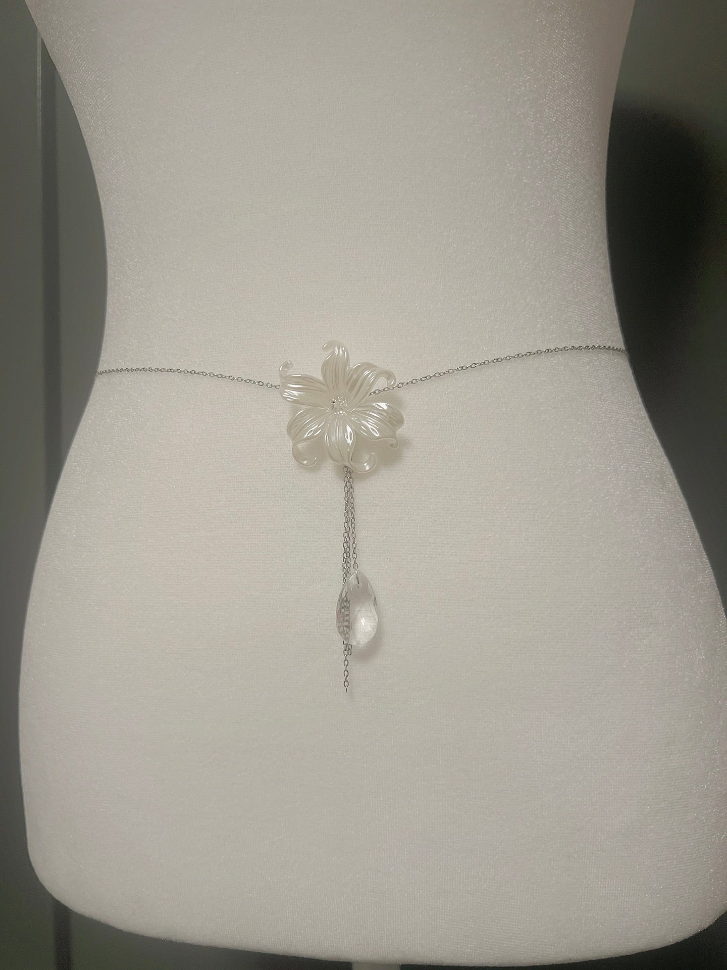 The “Full Bloom” Waist Chain