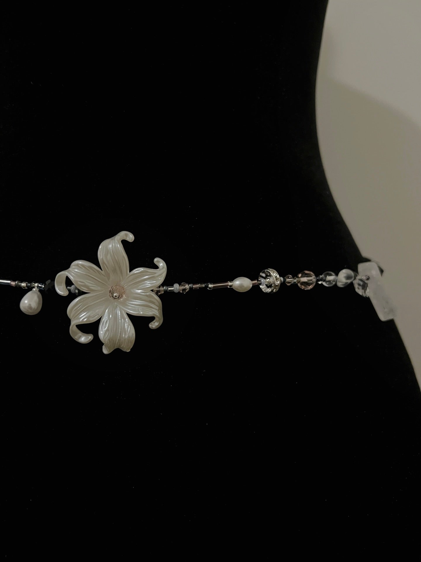 Elegant floral waist bead with pearl and crystal accents, handmade boho accessory for women