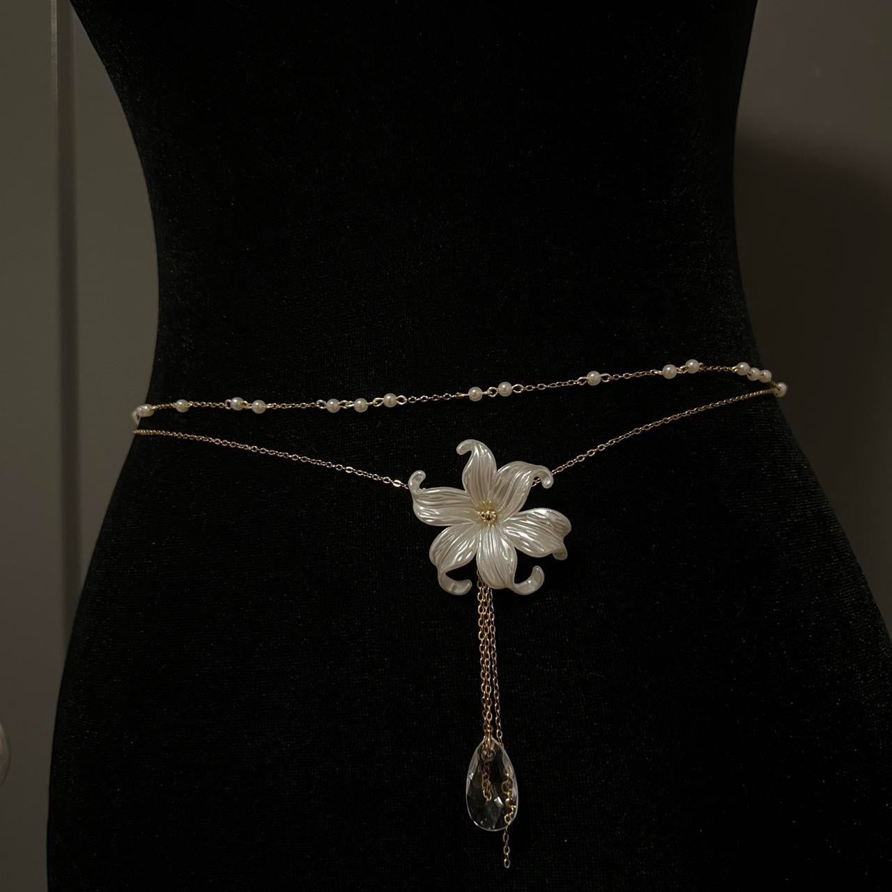 The “Full Bloom” x Seraphina Waist Chain Set