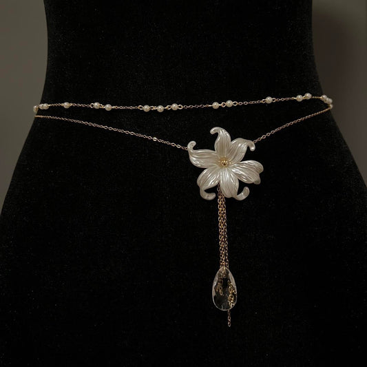 The “Full Bloom” x Seraphina Waist Chain Set